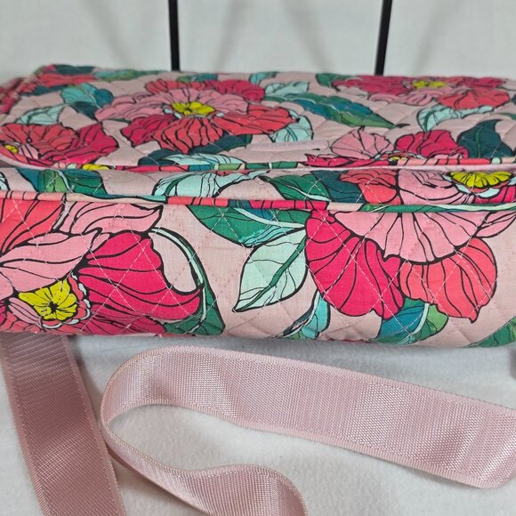 🌸 Vera Bradley Floral Business Bag — Pink Power & Function! 🌸 - Picture 13 of 15